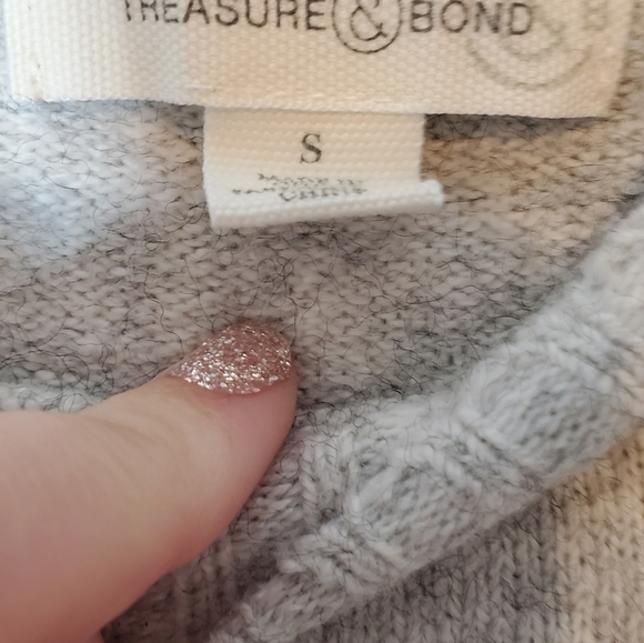 TREASURE & Bond Size Small Crewneck Sweater in Preloved Condition. - Picture 4 of 6